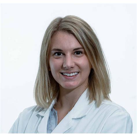 Dr Emily Baumert