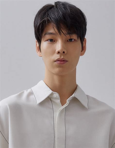 Jae Woo S Instagram Twitter Facebook On Idcrawl